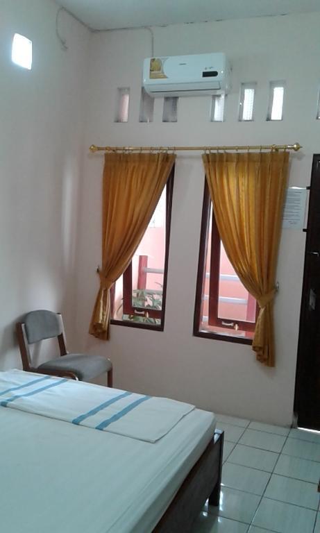 Canary Guesthouse Yogyakarta Esterno foto